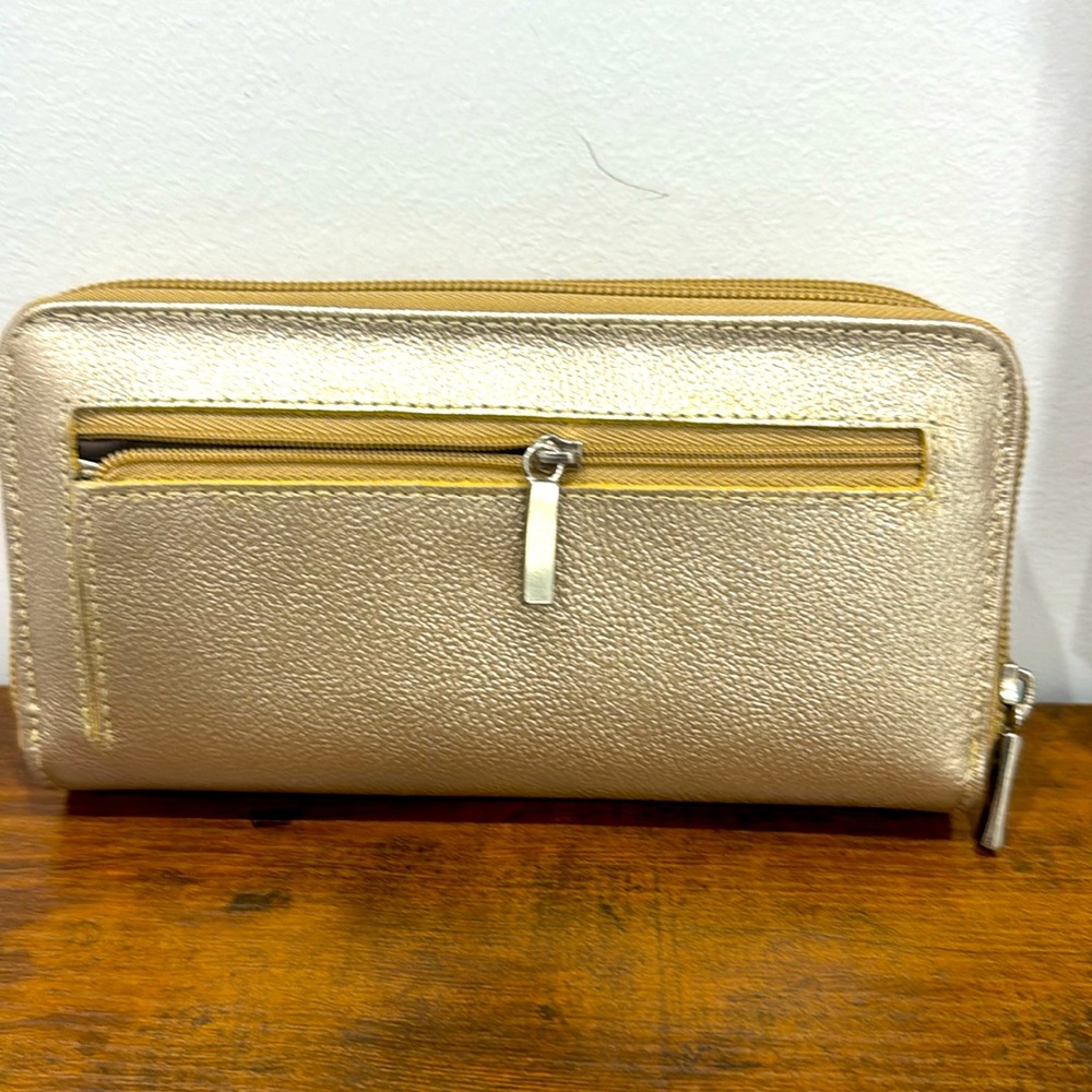 wallet - Picture 2 of 5
